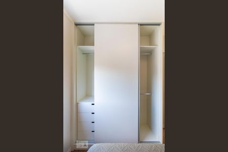 Apartamento à venda com 58m², 2 quartos e 2 vagas Apartamento à venda com 58m², 2 quartos e 2 vagasQuarto 1 - Armários