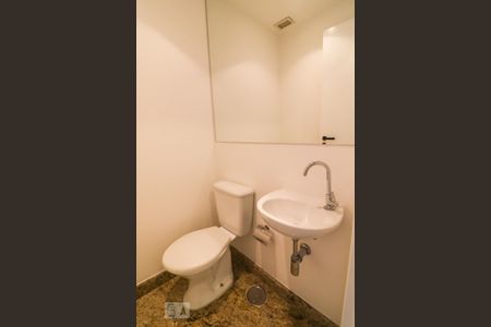 Lavabo de apartamento para alugar com 1 quarto, 45m² em Bela Vista, São Paulo