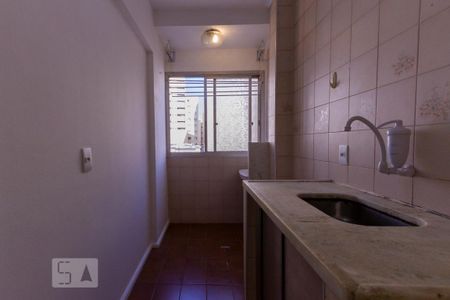 Cozinha de kitnet/studio para alugar com 1 quarto, 35m² em Centro, Campinas