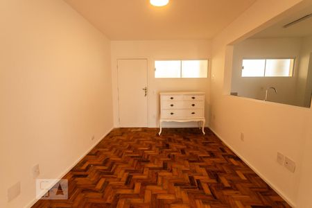 Apartamento para alugar com 70m², 2 quartos e 1 vagaSala