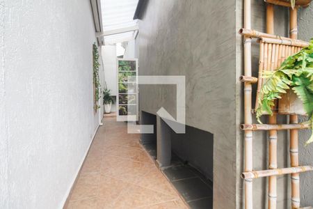 Casa à venda com 140m², 3 quartos e 2 vagas Casa à venda com 140m², 3 quartos e 2 vagasQuintal Lateral