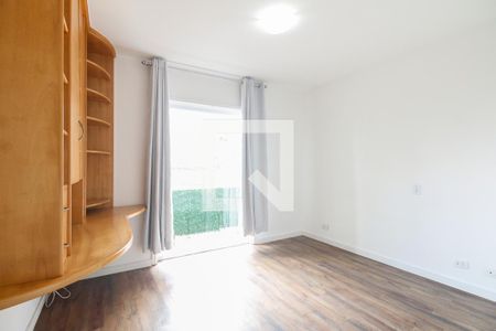 Casa à venda com 140m², 3 quartos e 2 vagas Casa à venda com 140m², 3 quartos e 2 vagasSuíte