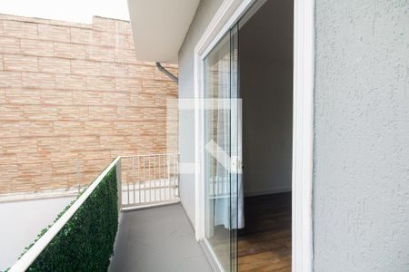 Casa à venda com 140m², 3 quartos e 2 vagas Casa à venda com 140m², 3 quartos e 2 vagasSuíte - Varanda