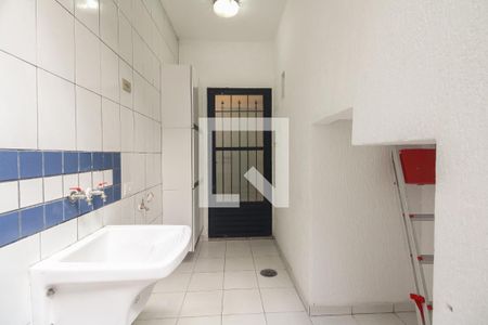 Casa à venda com 140m², 3 quartos e 2 vagas Casa à venda com 140m², 3 quartos e 2 vagasÁrea de Serviço