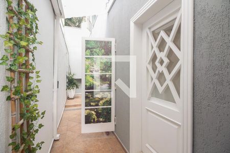 Casa à venda com 140m², 3 quartos e 2 vagas Casa à venda com 140m², 3 quartos e 2 vagasQuintal Lateral