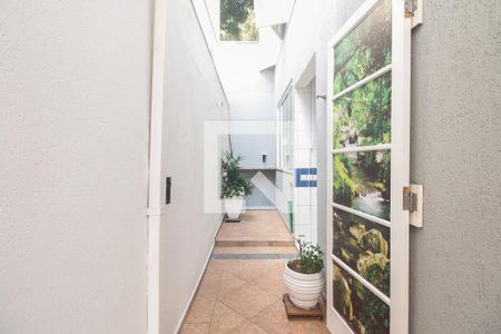 Casa à venda com 140m², 3 quartos e 2 vagas Casa à venda com 140m², 3 quartos e 2 vagasQuintal Lateral