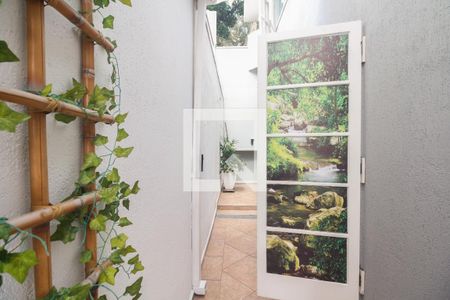 Casa à venda com 140m², 3 quartos e 2 vagas Casa à venda com 140m², 3 quartos e 2 vagasQuintal Lateral