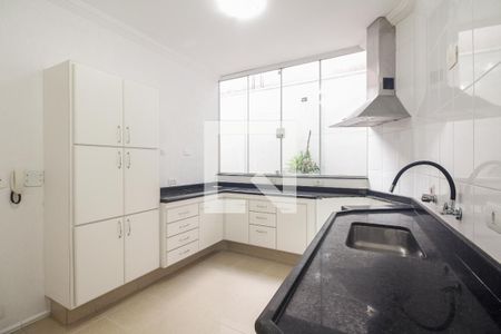 Casa à venda com 140m², 3 quartos e 2 vagas Casa à venda com 140m², 3 quartos e 2 vagasCozinha