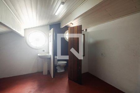 Casa à venda com 140m², 3 quartos e 2 vagas Casa à venda com 140m², 3 quartos e 2 vagasSótão