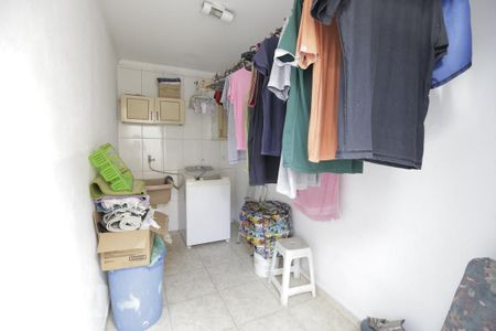 Casa à venda com 138m², 3 quartos e 2 vagasLavanderia