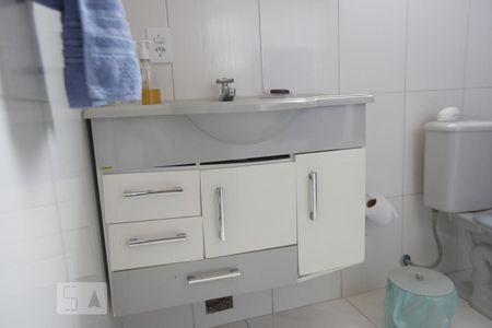 Casa à venda com 138m², 3 quartos e 2 vagasBanheiro da suíte