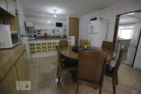 Casa à venda com 138m², 3 quartos e 2 vagasCozinha