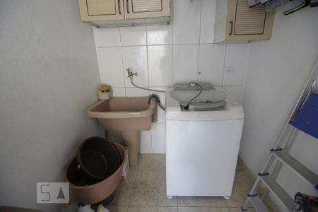 Casa à venda com 138m², 3 quartos e 2 vagasLavanderia