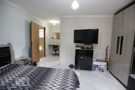 Casa à venda com 138m², 3 quartos e 2 vagasSuíte