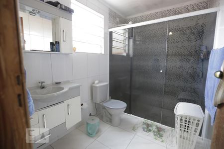 Casa à venda com 138m², 3 quartos e 2 vagasBanheiro da suíte