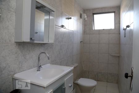 Banheiro de apartamento para alugar com 2 quartos, 57m² em Parque Santos Dumont, Taboão da Serra