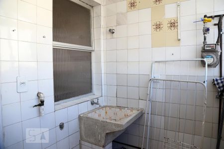 Área de Serviço de apartamento para alugar com 2 quartos, 57m² em Parque Santos Dumont, Taboão da Serra