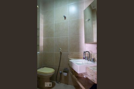 Apartamento à venda com 72m², 2 quartos e sem vaga Apartamento à venda com 72m², 2 quartos e sem vagaBanheiro