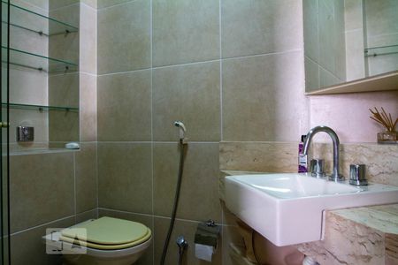 Apartamento à venda com 72m², 2 quartos e sem vaga Apartamento à venda com 72m², 2 quartos e sem vagaBanheiro