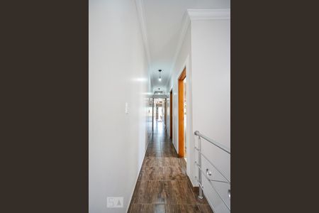 Casa à venda com 238m², 4 quartos e 2 vagasCorredor quartos