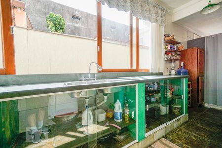 Casa à venda com 238m², 4 quartos e 2 vagasCozinha