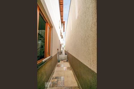 Casa à venda com 238m², 4 quartos e 2 vagasCorredor