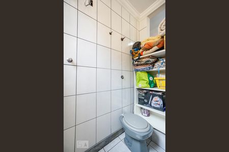 Casa à venda com 238m², 4 quartos e 2 vagasBanheiro de Serviço