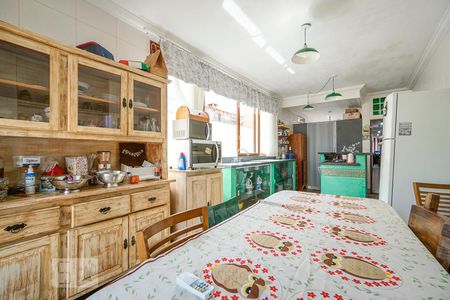 Casa à venda com 238m², 4 quartos e 2 vagasCozinha