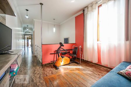 Casa à venda com 238m², 4 quartos e 2 vagasSala de TV