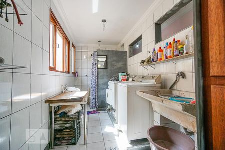 Casa à venda com 238m², 4 quartos e 2 vagasÁrea de Serviço