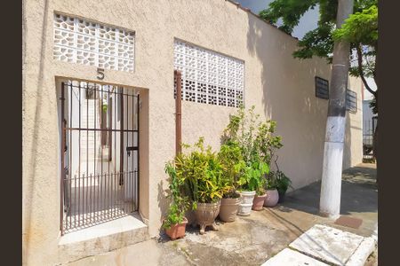Casa para alugar com 45m², 1 quarto e sem vaga Casa para alugar com 45m², 1 quarto e sem vagaFachada