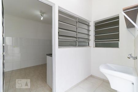 Casa para alugar com 45m², 1 quarto e sem vaga Casa para alugar com 45m², 1 quarto e sem vagaLavanderia