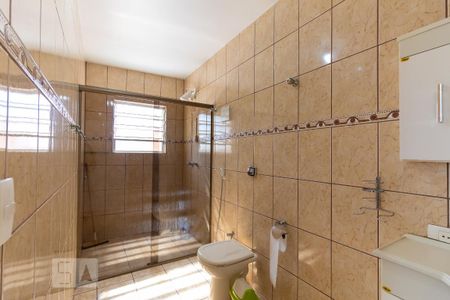 Casa à venda com 240m², 3 quartos e 5 vagasBanheiro 2