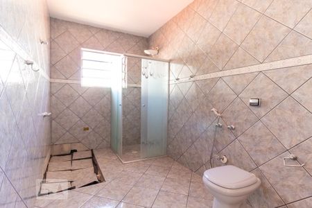 Casa à venda com 240m², 3 quartos e 5 vagasBanheiro da Suíte