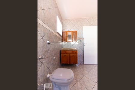 Casa à venda com 240m², 3 quartos e 5 vagasBanheiro da Suíte