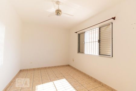 Casa à venda com 240m², 3 quartos e 5 vagasQuarto 2