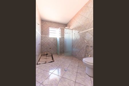 Casa à venda com 240m², 3 quartos e 5 vagasBanheiro da Suíte