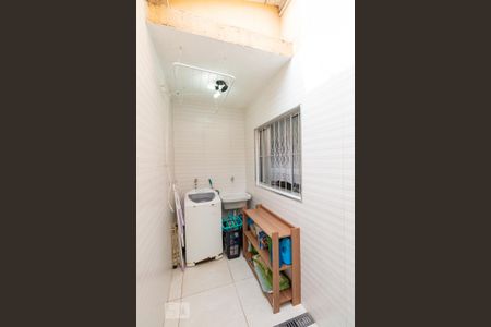 Casa de condomínio à venda com 72m², 2 quartos e 2 vagasLavanderia