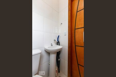 Banheiro suite 2 de casa de condomínio à venda com 2 quartos, 72m² em Vila Ré, São Paulo