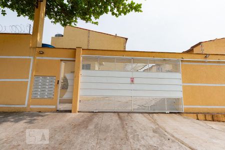 Fachada de casa de condomínio à venda com 2 quartos, 72m² em Vila Ré, São Paulo