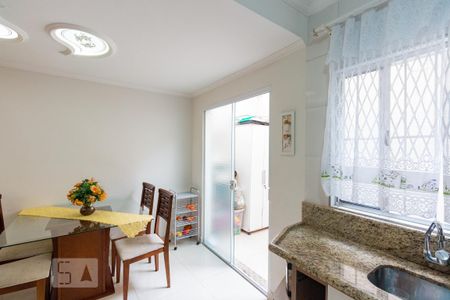Casa de condomínio à venda com 72m², 2 quartos e 2 vagasCozinha