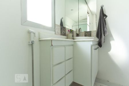 Apartamento à venda com 68m², 2 quartos e 1 vaga Apartamento à venda com 68m², 2 quartos e 1 vagaBanheiro