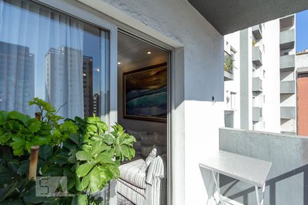 Apartamento à venda com 68m², 2 quartos e 1 vaga Apartamento à venda com 68m², 2 quartos e 1 vagaVaranda