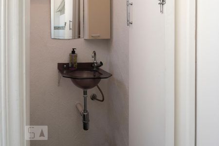 Apartamento para alugar com 67m², 3 quartos e 1 vaga Apartamento para alugar com 67m², 3 quartos e 1 vagaBanheiro de Serviço