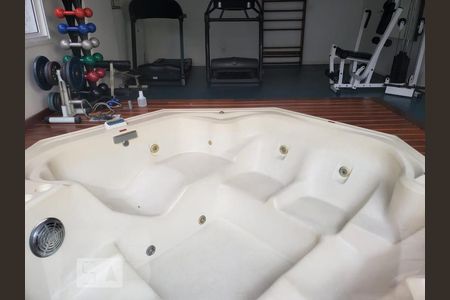 Apartamento para alugar com 28m², 1 quarto e 1 vaga Apartamento para alugar com 28m², 1 quarto e 1 vagaÁrea comum - Academia