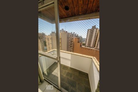 sacada da Sala de apartamento para alugar com 1 quarto, 50m² em Centro, Campinas