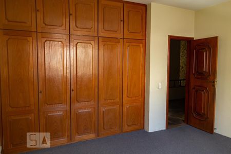 Casa à venda com 450m², 5 quartos e 4 vagasquarto 3