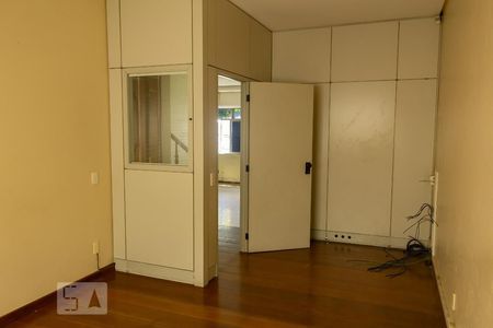 Casa à venda com 450m², 5 quartos e 4 vagasQuarto 1