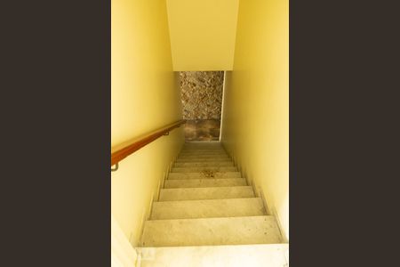 Casa à venda com 450m², 5 quartos e 4 vagasescada 