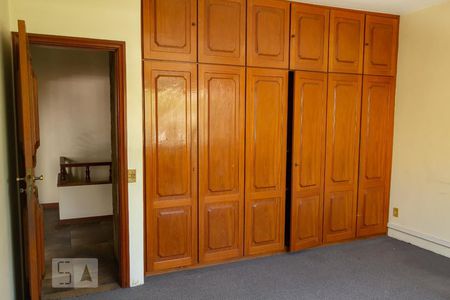 Casa à venda com 450m², 5 quartos e 4 vagasarmário do quarto